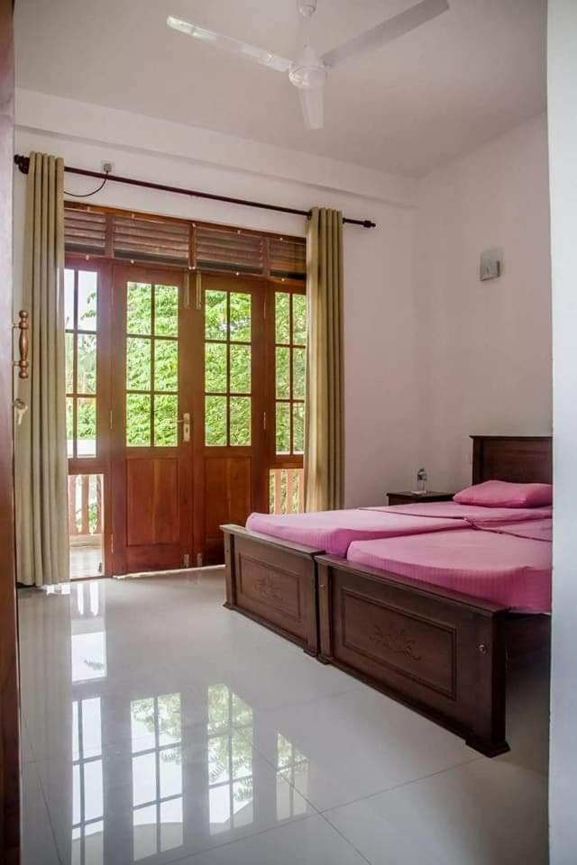 Sounds Of Nature Mini Hotel Mirissa Dış mekan fotoğraf
